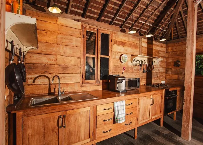 Oasiiis Archive - 2br Rustic Villa